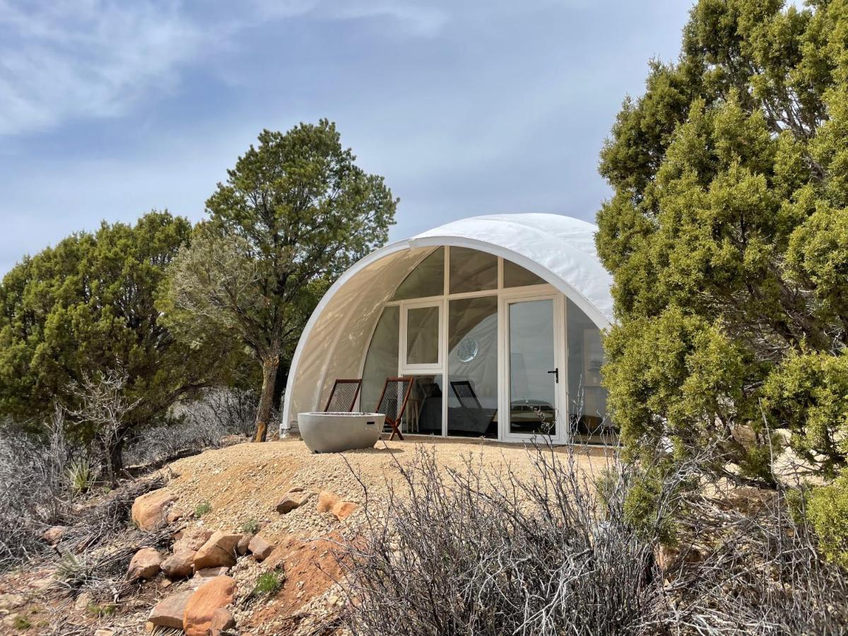 Canyon Rim Domes - A Luxury Glamping Experience!! 몬티첼로 외부 사진